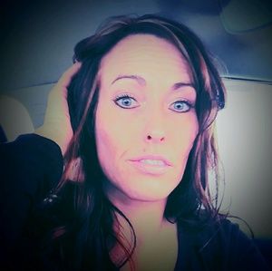 Meet your Posher, Casey